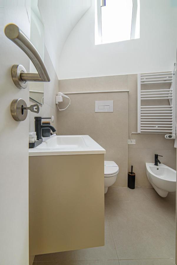 Le Puglie Luxury Apartments Molfetta Exteriör bild